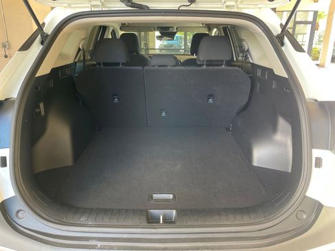 Used 2025 Kia Sportage LX image 30