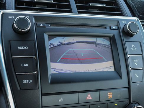 Used 2016 Toyota Camry LE FWD image 24