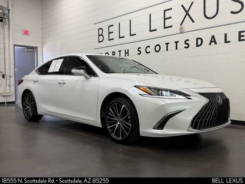 Used 2025 Lexus ES 300h w/ Premium Package FWD image 2