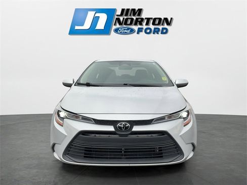 Used 2024 Toyota Corolla LE image 8