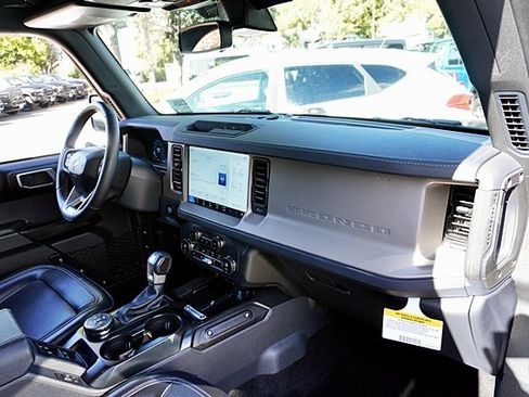 Used 2025 Ford Bronco Outer Banks image 10
