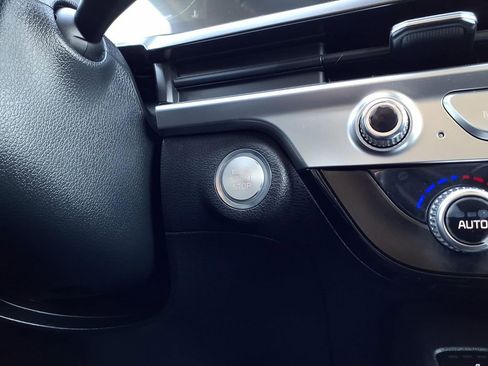 Certified 2023 Kia Telluride S w/ S Sunroof Package image 19