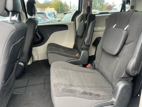 Used 2017 Dodge Grand Caravan SE w/ Power Window Group image 12