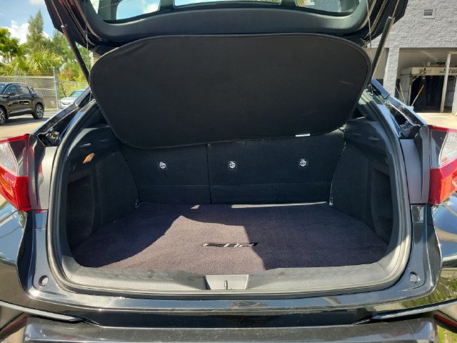 Used 2021 Toyota C-HR XLE FWD image 9