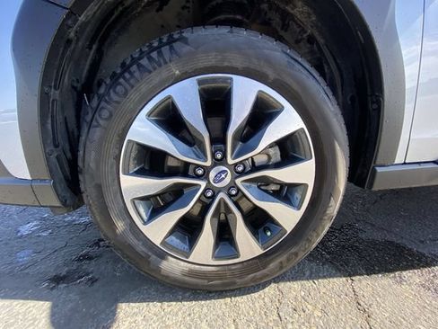 Used 2024 Subaru Outback Limited AWD/4WD image 10