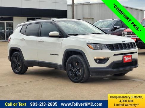 Used 2020 Jeep Compass Latitude image 1