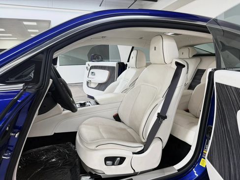 Used 2025 Rolls-Royce Spectre AWD/4WD image 21