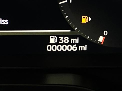 New 2025 Mitsubishi Outlander SE image 17