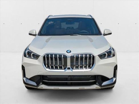 Used 2026 BMW X1 xDrive28i w/ Technology Package image 6