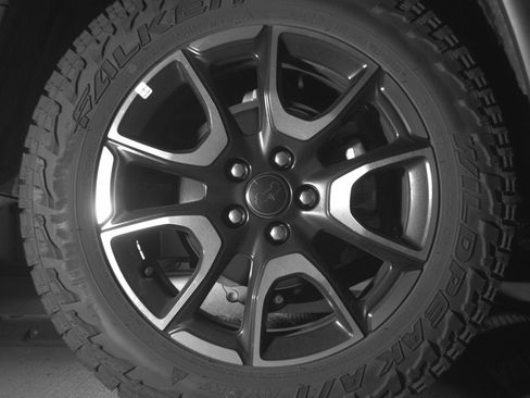 Used 2025 Jeep Compass Trailhawk AWD/4WD image 15