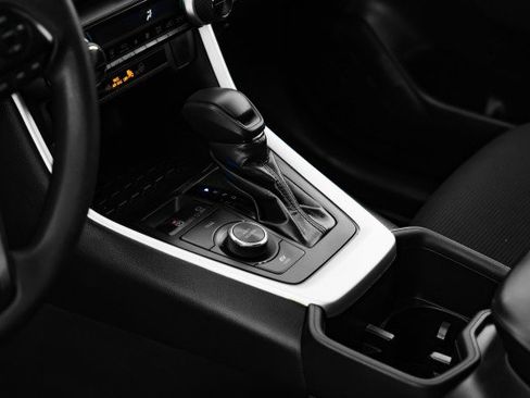 Used 2024 Toyota RAV4 LE image 21