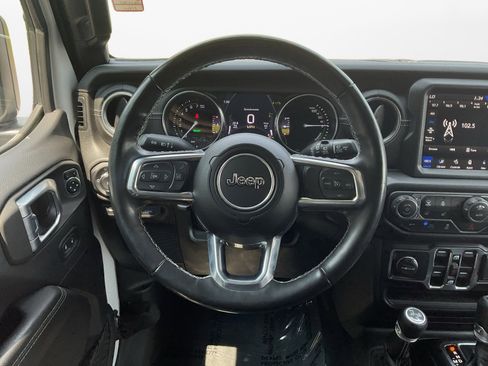 Used 2022 Jeep Wrangler Unlimited Sahara w/ Cold Weather Group image 12