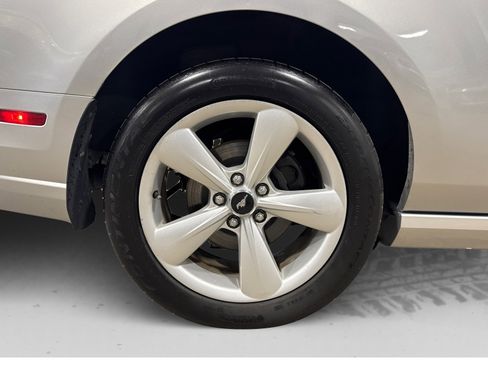 Used 2013 Ford Mustang GT RWD image 46