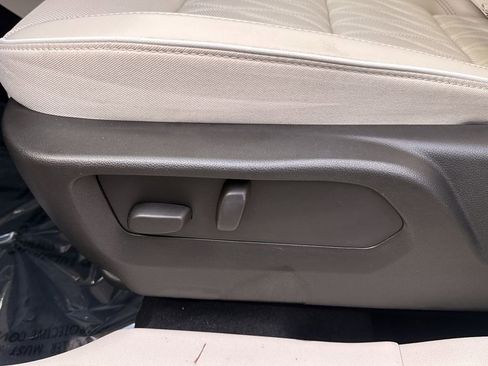 Used 2023 Buick Envision Avenir FWD image 14
