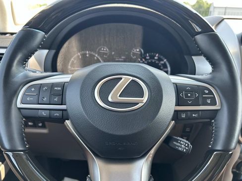 Used 2022 Lexus GX 460 Premium w/ Premium Package AWD/4WD image 35