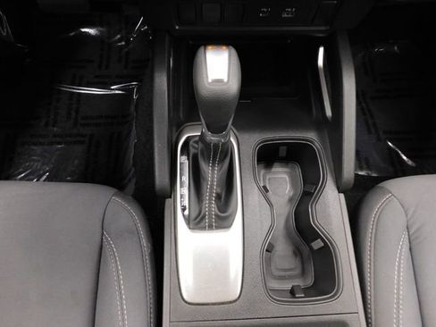 Used 2024 Nissan Frontier SV image 25