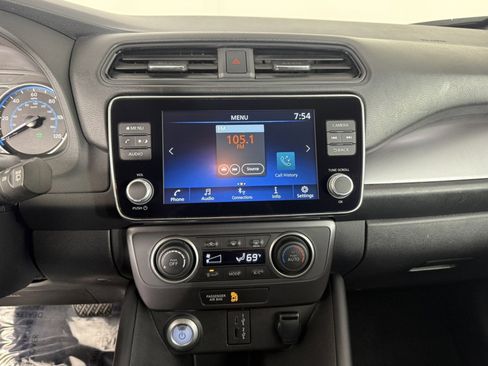 Used 2024 Nissan Leaf S image 18