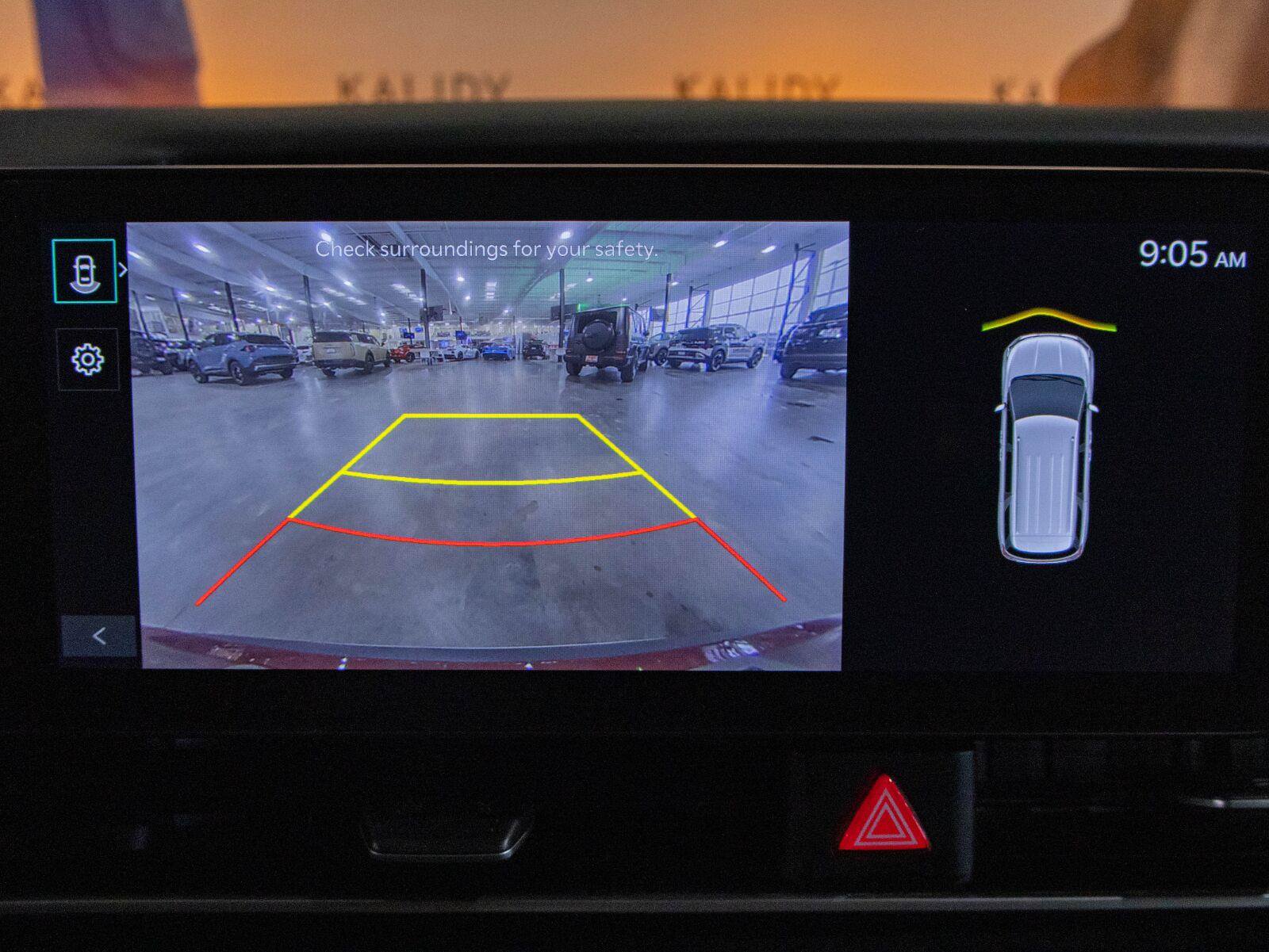 Used 2026 Kia Carnival FWD image 7