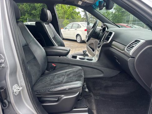 Used 2015 Jeep Grand Cherokee Altitude AWD/4WD image 15
