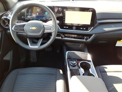 New 2026 Chevrolet Equinox LT w/ Safety and Technology Package image 11