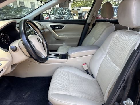 Used 2017 Nissan Altima 2.5 SV FWD image 9