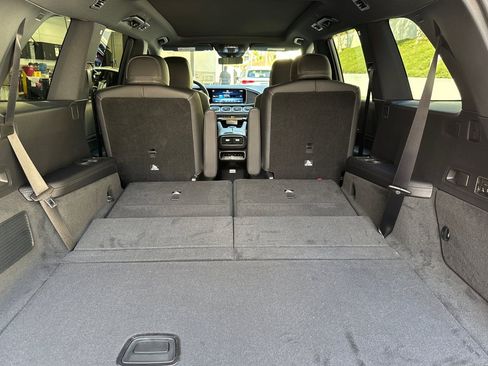 New 2026 Mercedes-Benz GLS 450 4MATIC image 37