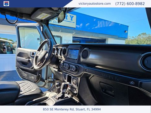 Used 2018 Jeep Wrangler Unlimited Sport image 18