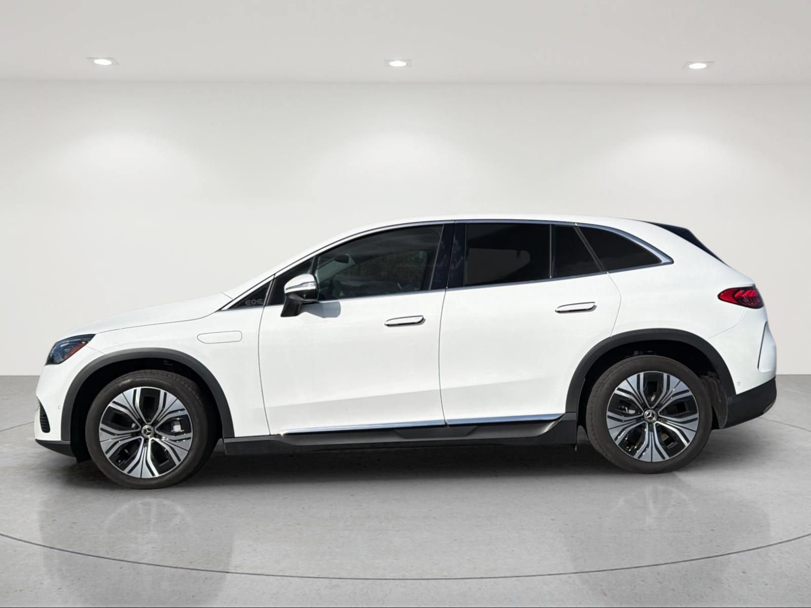 Used 2024 Mercedes-Benz EQE 350+ SUV image 2