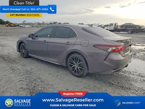 Used 2023 Toyota Camry SE w/ Convenience Package FWD image 3