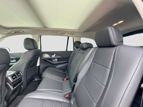 Used 2026 Mercedes-Benz GLS 450 4MATIC image 26