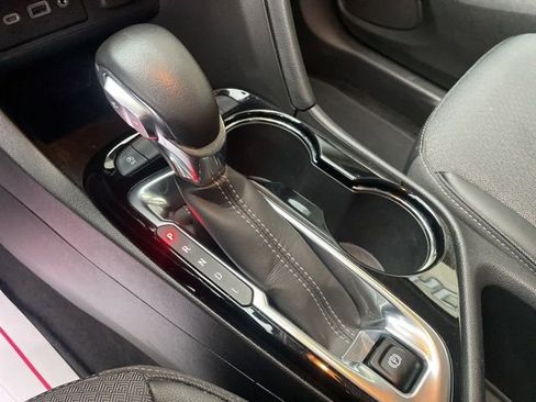 Used 2022 Buick Encore GX Preferred image 12