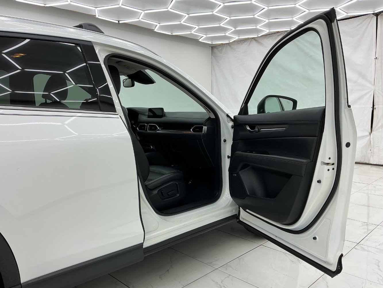 Used 2019 MAZDA CX-5 Grand Touring AWD/4WD image 17
