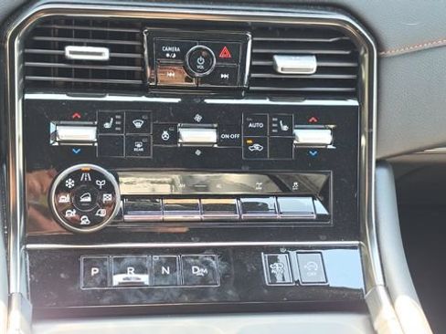 Used 2025 Nissan Armada PRO-4X AWD/4WD image 8