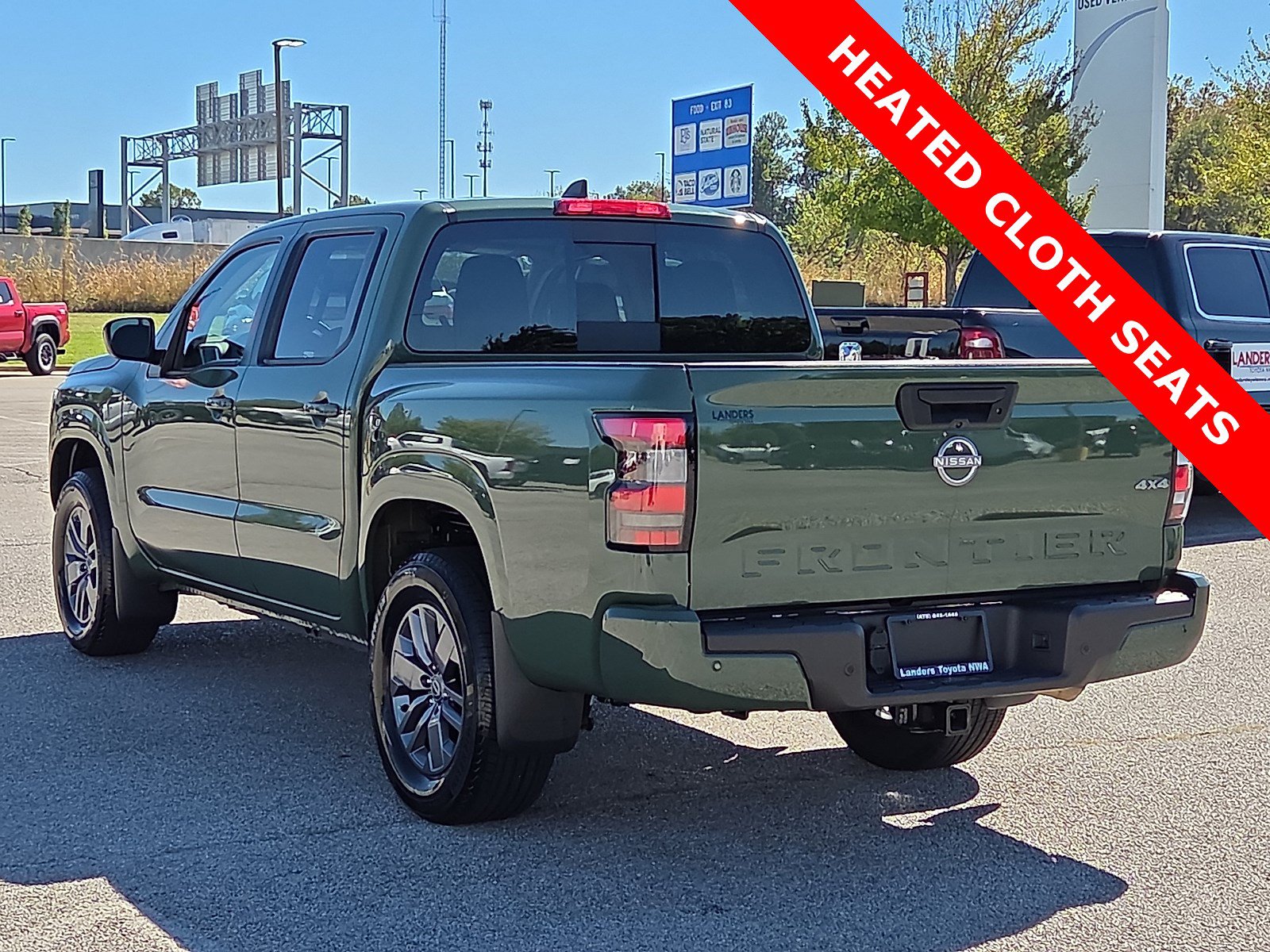 Used 2025 Nissan Frontier SV w/ SV Convenience Package AWD/4WD image 4