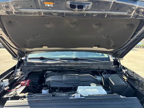 Used 2024 Nissan Titan PRO-4X image 28
