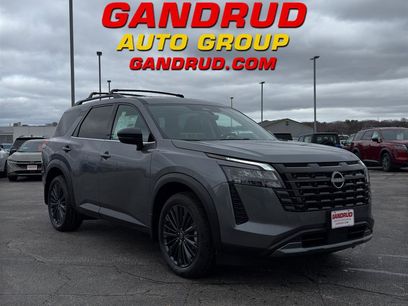 New 2026 Nissan Pathfinder SL