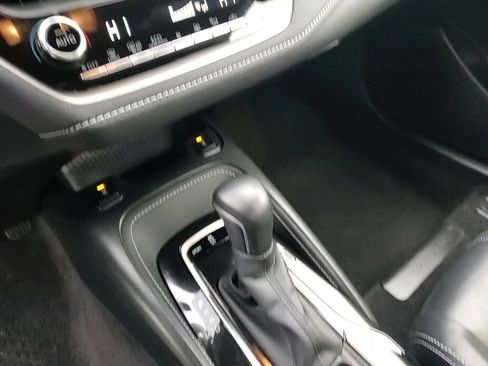 Used 2020 Toyota Corolla XSE image 29