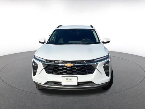 Used 2025 Chevrolet Trax LT image 4