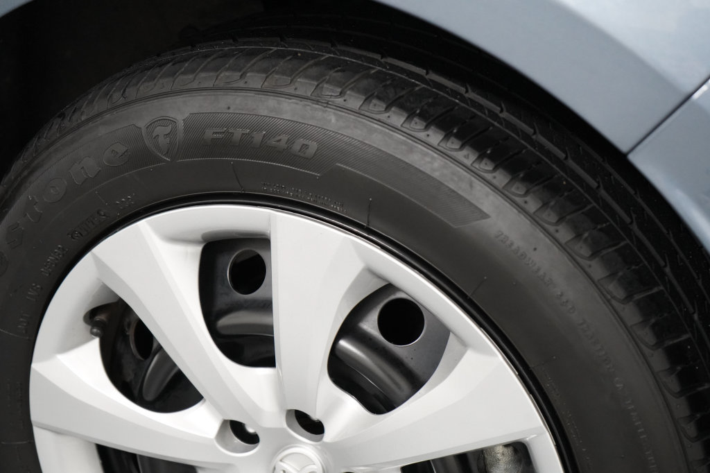 Used 2025 Toyota Corolla LE FWD image 30