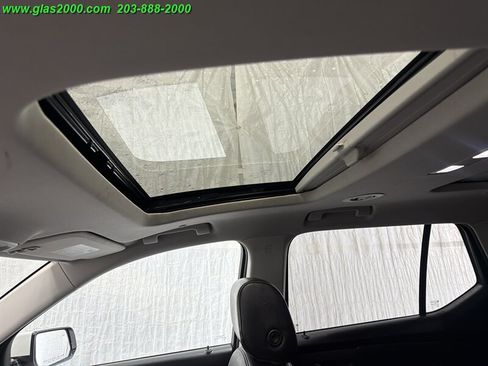 Used 2019 Chevrolet Traverse Premier AWD/4WD image 33