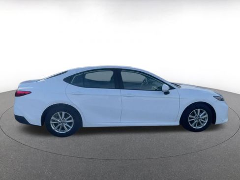 Used 2025 Toyota Camry LE image 16