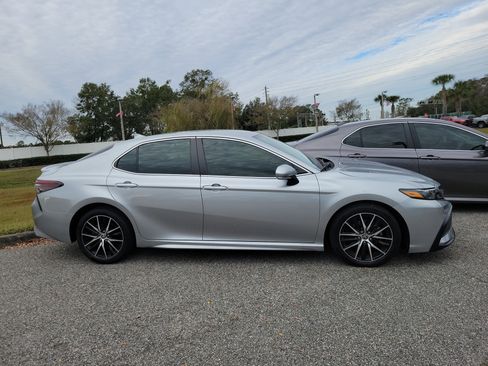 Used 2023 Toyota Camry SE image 30