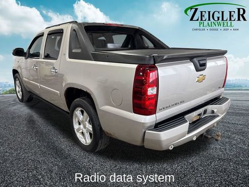 Used 2007 Chevrolet Avalanche LTZ w/ LTZ Preferred Equipment Group image 3