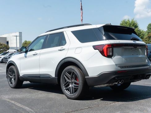 New 2026 Ford Explorer ST AWD/4WD image 10