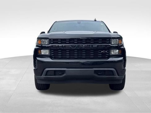 Used 2020 Chevrolet Silverado 1500 Custom w/ Custom Value Package RWD image 3
