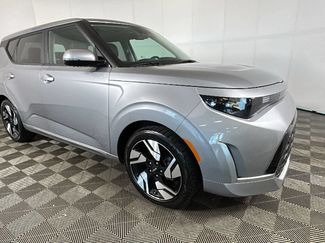 Used 2023 Kia Soul GT-Line FWD video 2