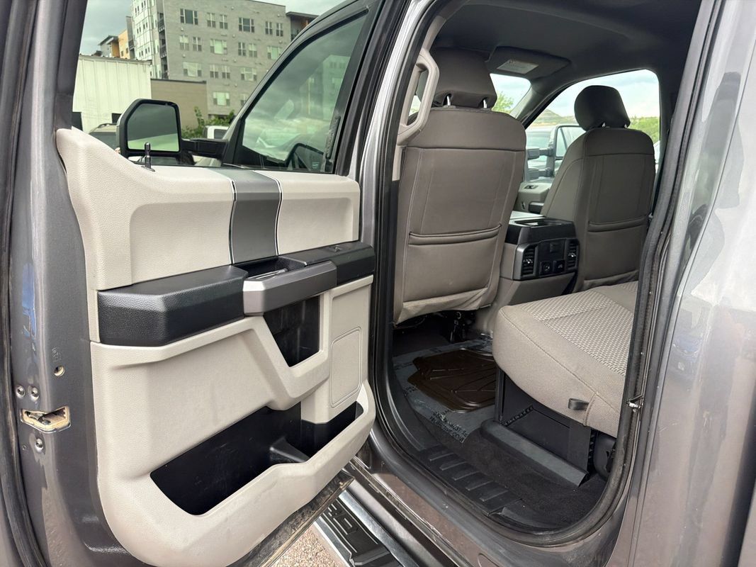 Used 2021 Ford F350 XLT w/ XLT Premium Package AWD/4WD image 11