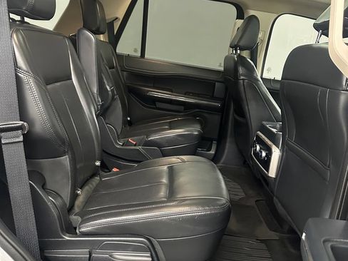 Used 2022 Ford Expedition XLT AWD/4WD image 35