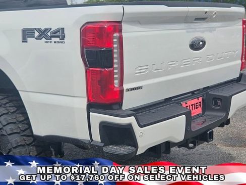 New 2026 Ford F250 Lariat w/ Black Appearance Package AWD/4WD image 10