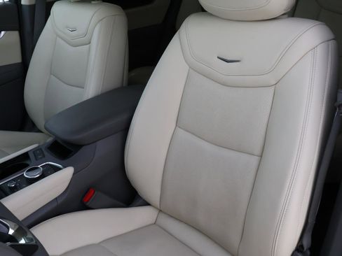 Certified 2023 Cadillac XT6 Premium Luxury image 19